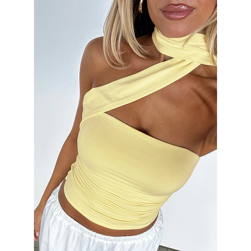 Top Halter Elegante con Sciarpa e Dettaglio Increspato