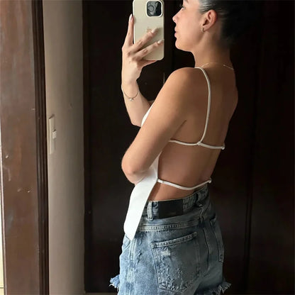 Haut femme dos nu minimal chic