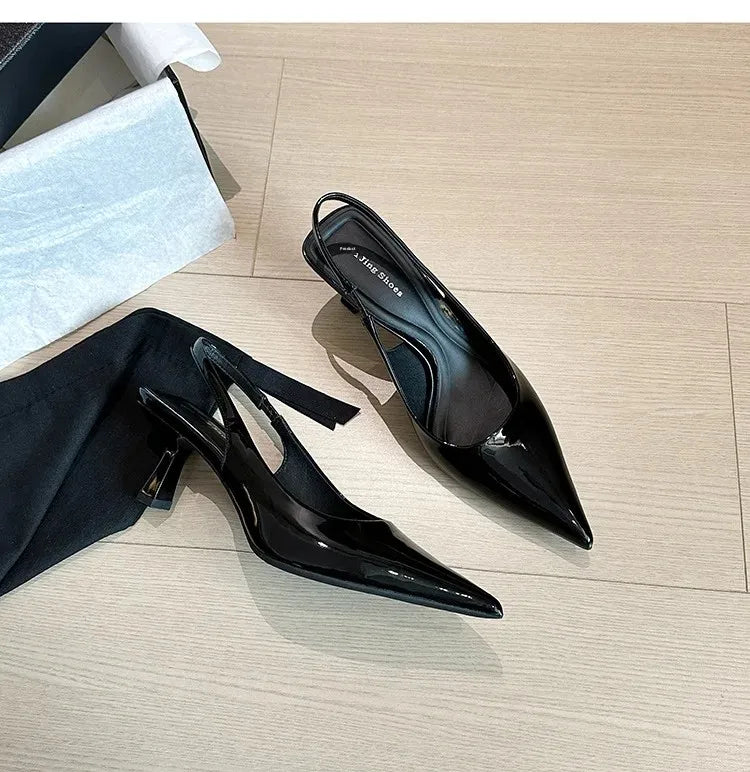 Décolleté con Tacco Basso Kitten Heel a Punta