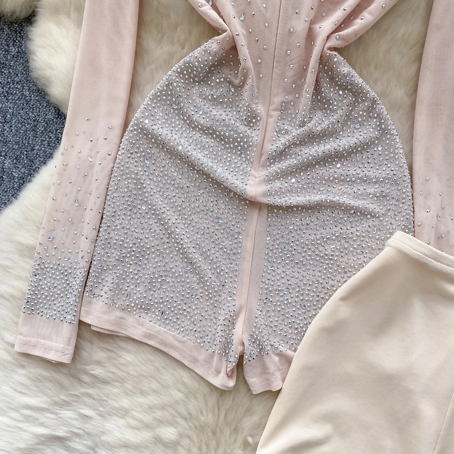 Set Coordinato Top a Maniche Lunghe e Shorts con Strass e Brillantini