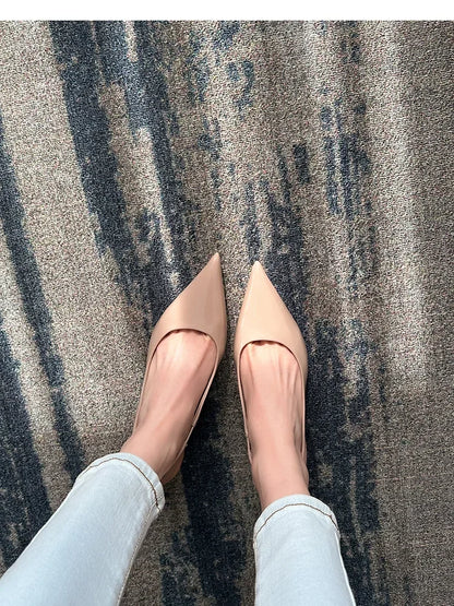 Décolleté con Tacco Basso Kitten Heel a Punta