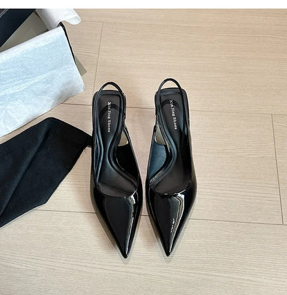 Décolleté con Tacco Basso Kitten Heel a Punta