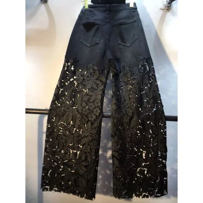 Jeans Neri Ricamati a Fiori