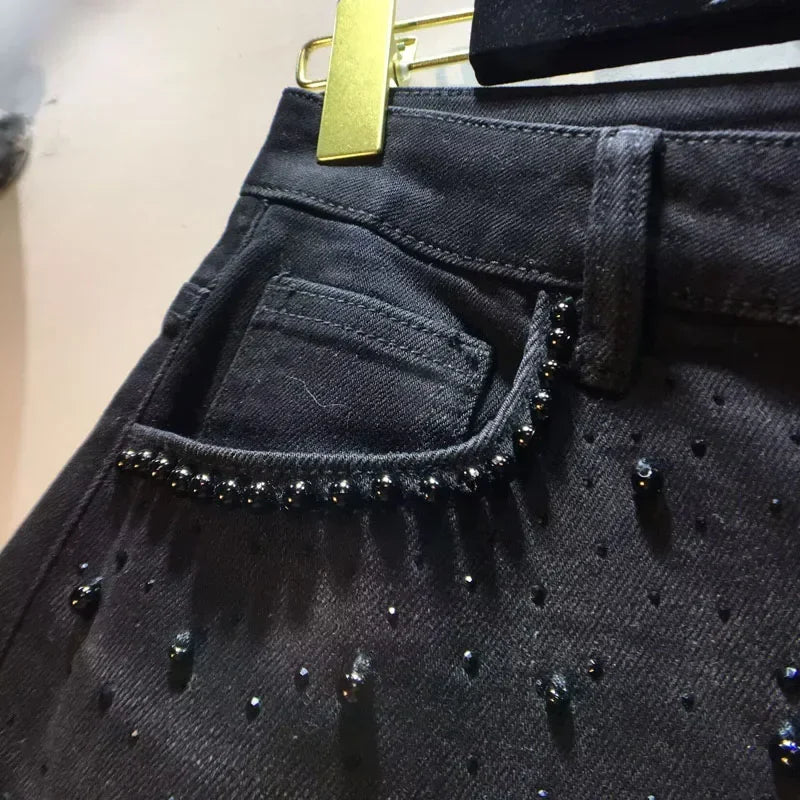 Jeans Neri Ricamati a Fiori
