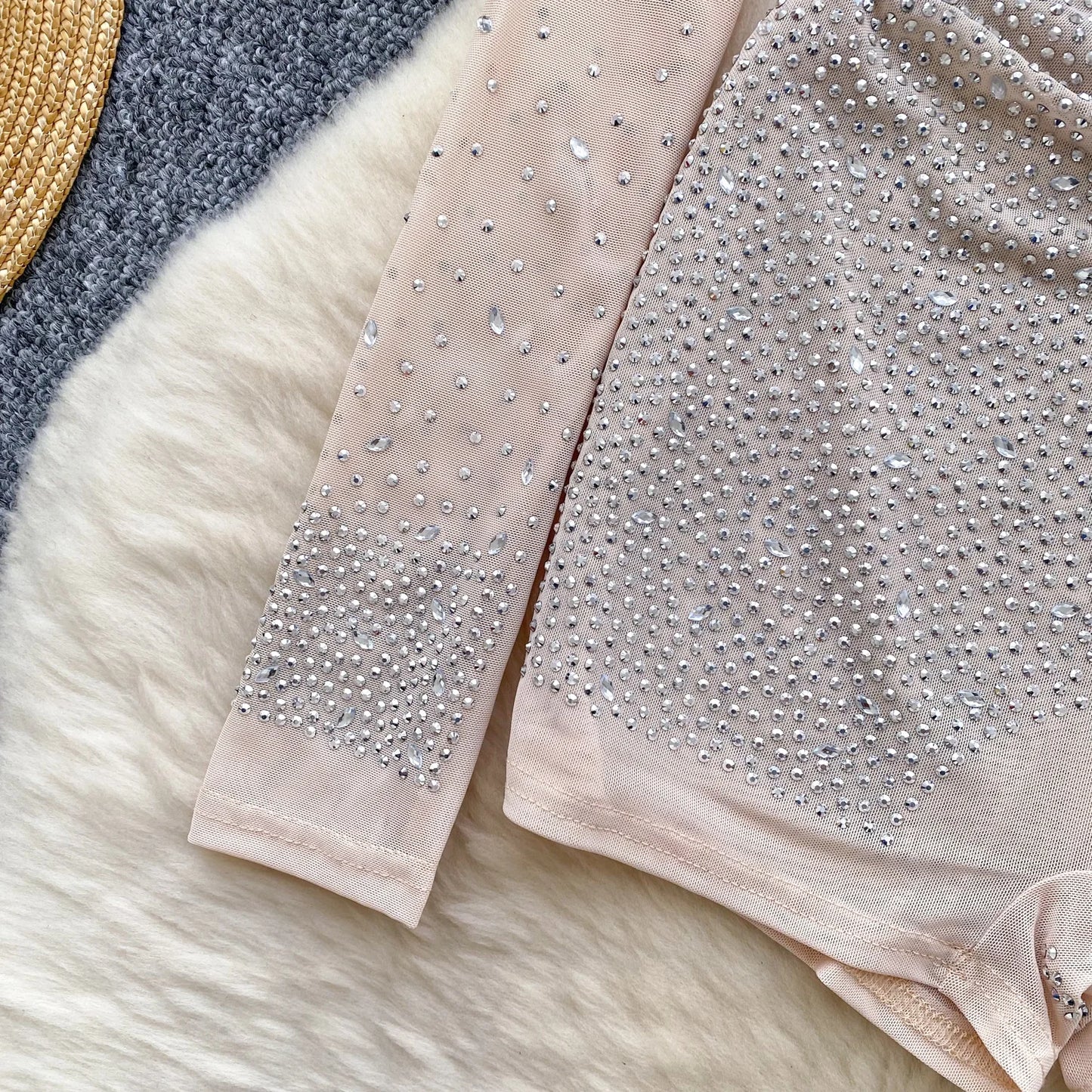 Set Coordinato Top a Maniche Lunghe e Shorts con Strass e Brillantini