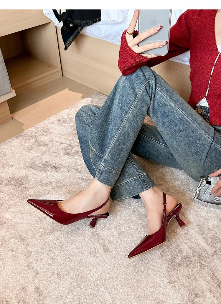 Décolleté con Tacco Basso Kitten Heel a Punta