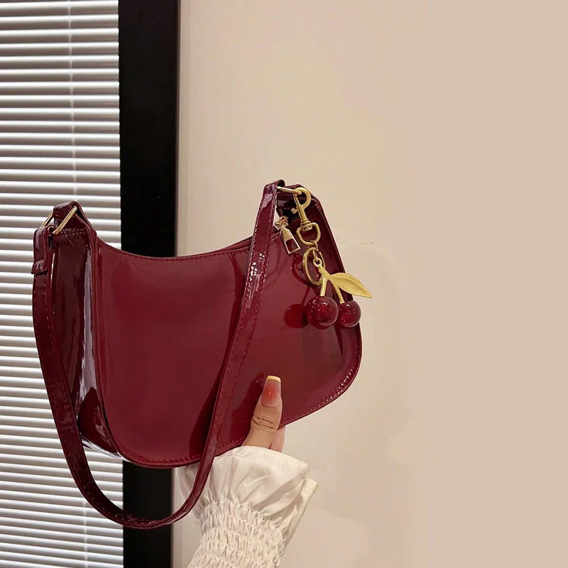 Borsa Baguette Effetto Vernice Elegante