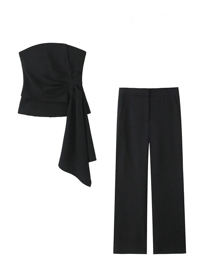 Top a Fascia Drappeggiato e Pantalone Sartoriale