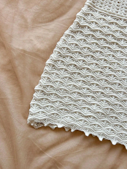 Abito Mini all'Uncinetto con Scollo a V e Schiena Scoperta