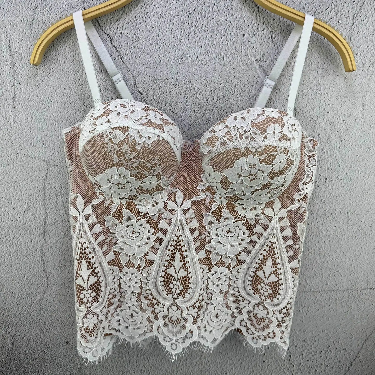 Bustier Elegante con Stecche e Coppe Preformate