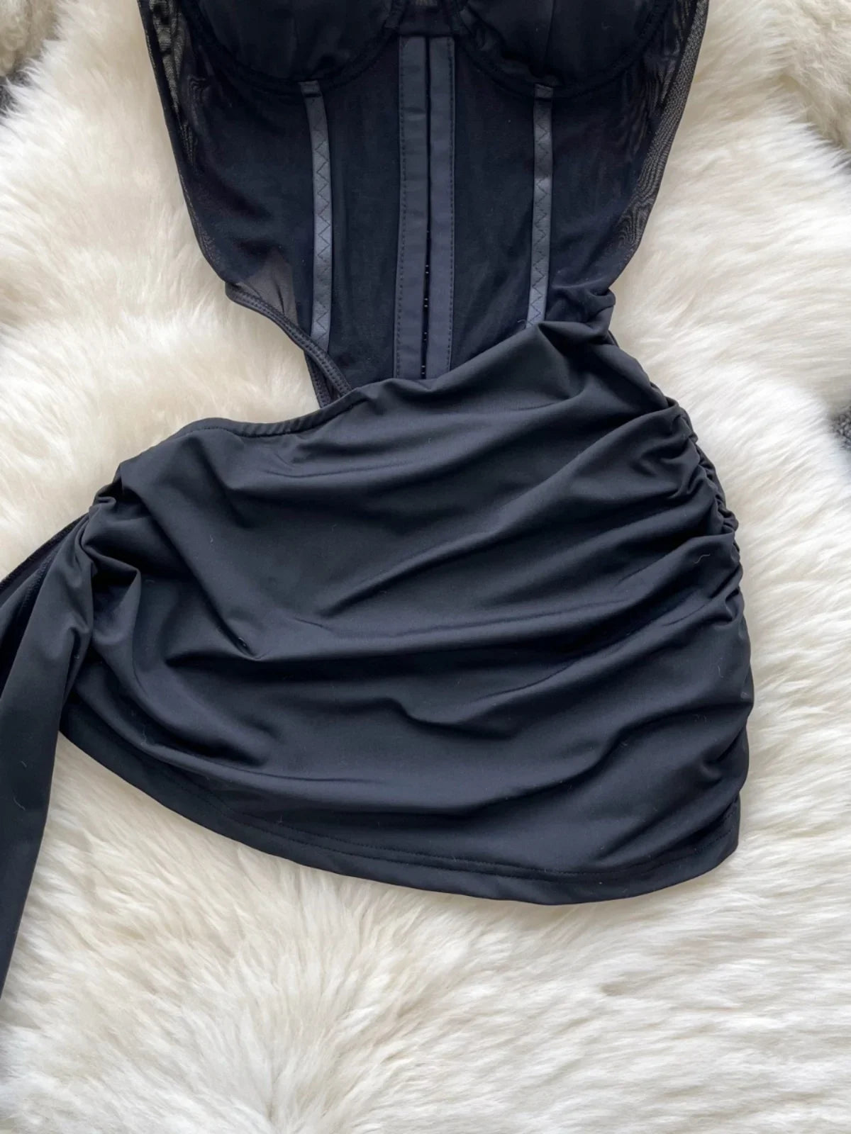 Abito Americano Sexy Nero con Top a Tubino e Cut-out Vita