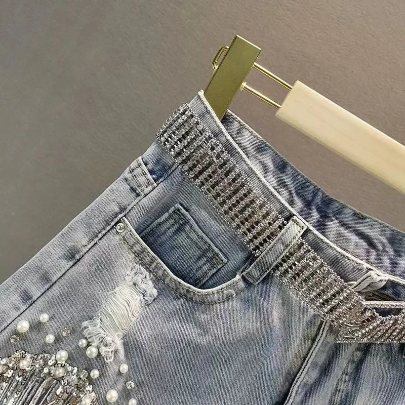 Shorts Jeans a Vita Alta con Frange di Strass e Perle.