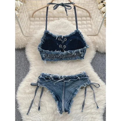Bikini in Denim Sfrangiato con Intreccio Frontale