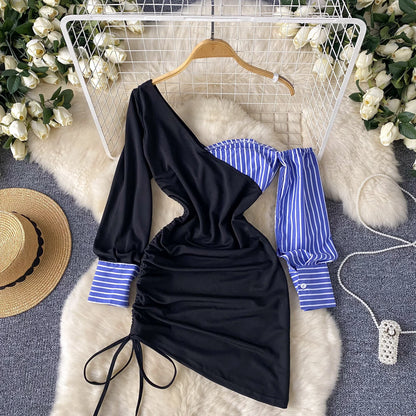 Vestito con Dettaglio Camicia Rigata e Drappeggio