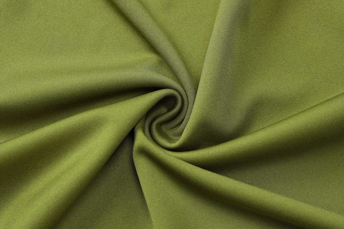 Abito Corto con Drappeggio e Nodo Laterale