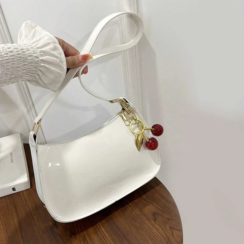 Borsa Baguette Effetto Vernice Elegante