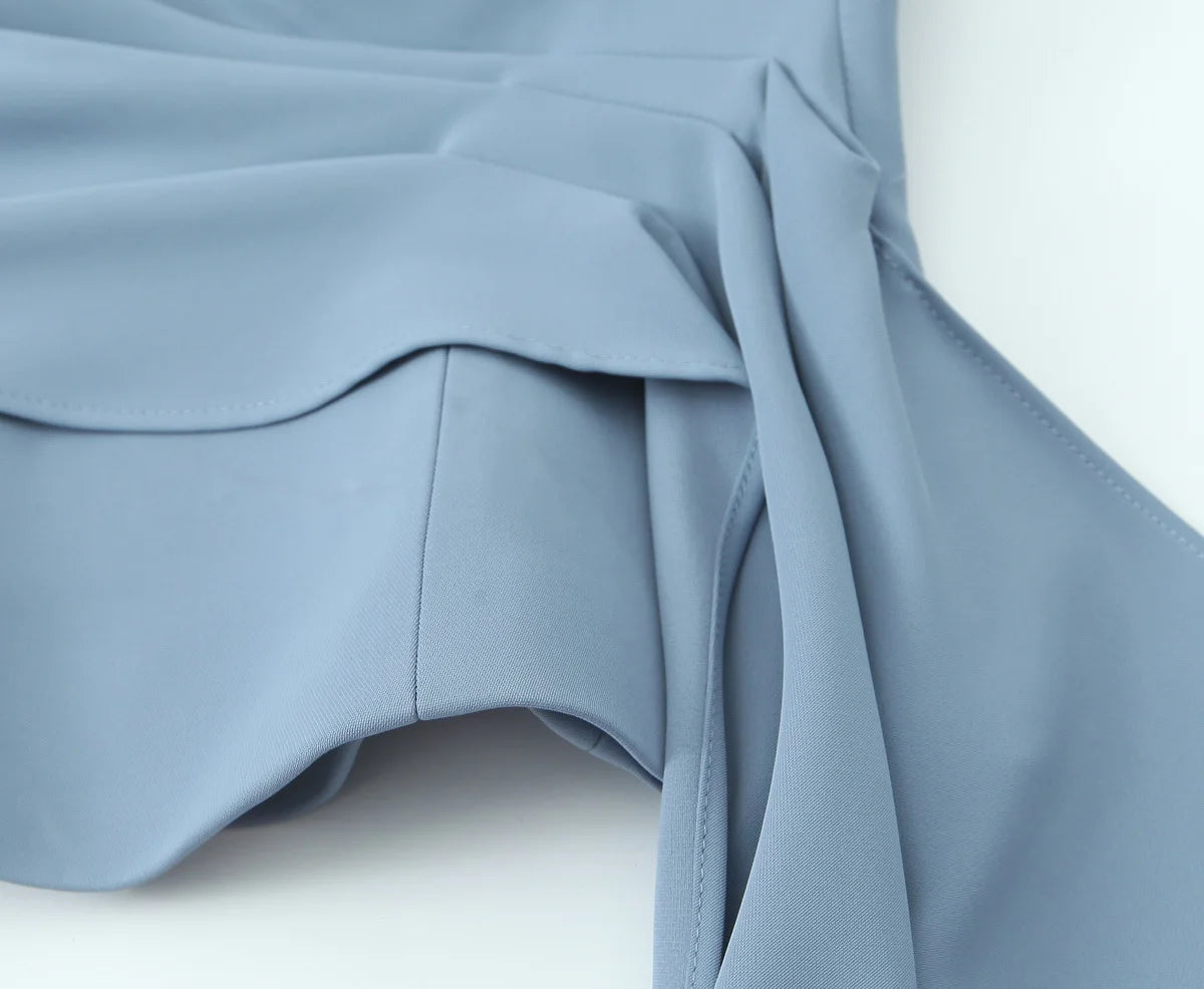 Top a Fascia Drappeggiato e Pantalone Sartoriale