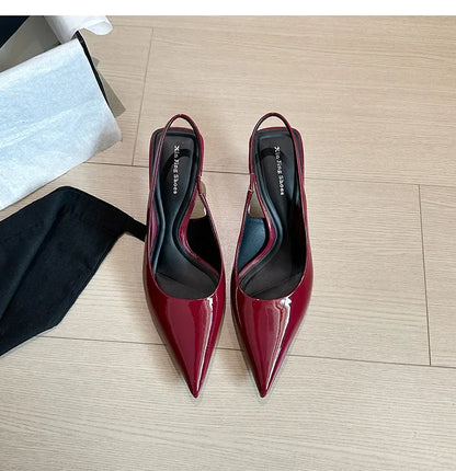 Décolleté con Tacco Basso Kitten Heel a Punta