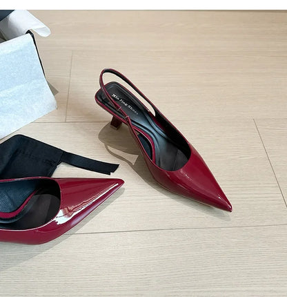 Décolleté con Tacco Basso Kitten Heel a Punta
