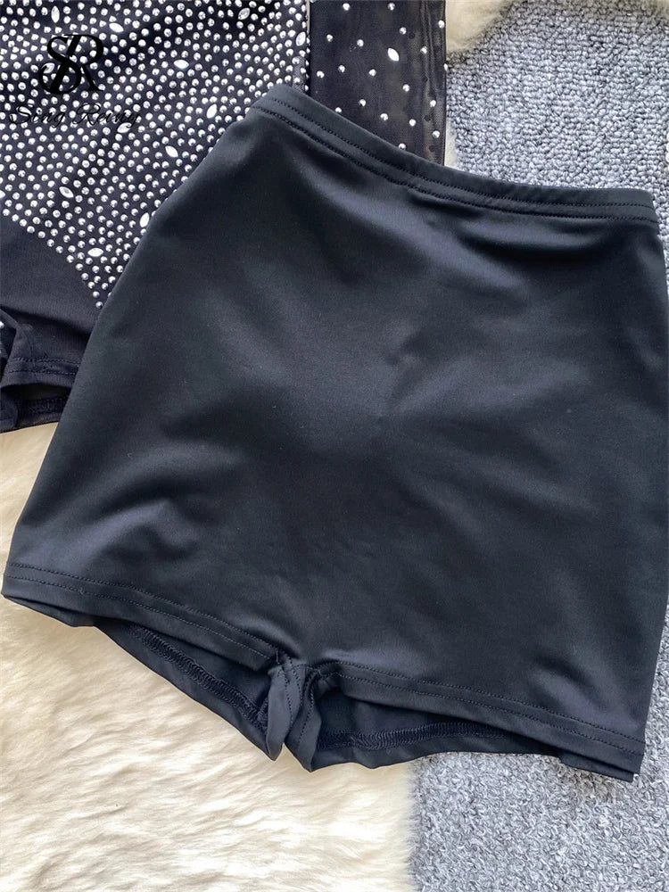 Set Coordinato Top a Maniche Lunghe e Shorts con Strass e Brillantini