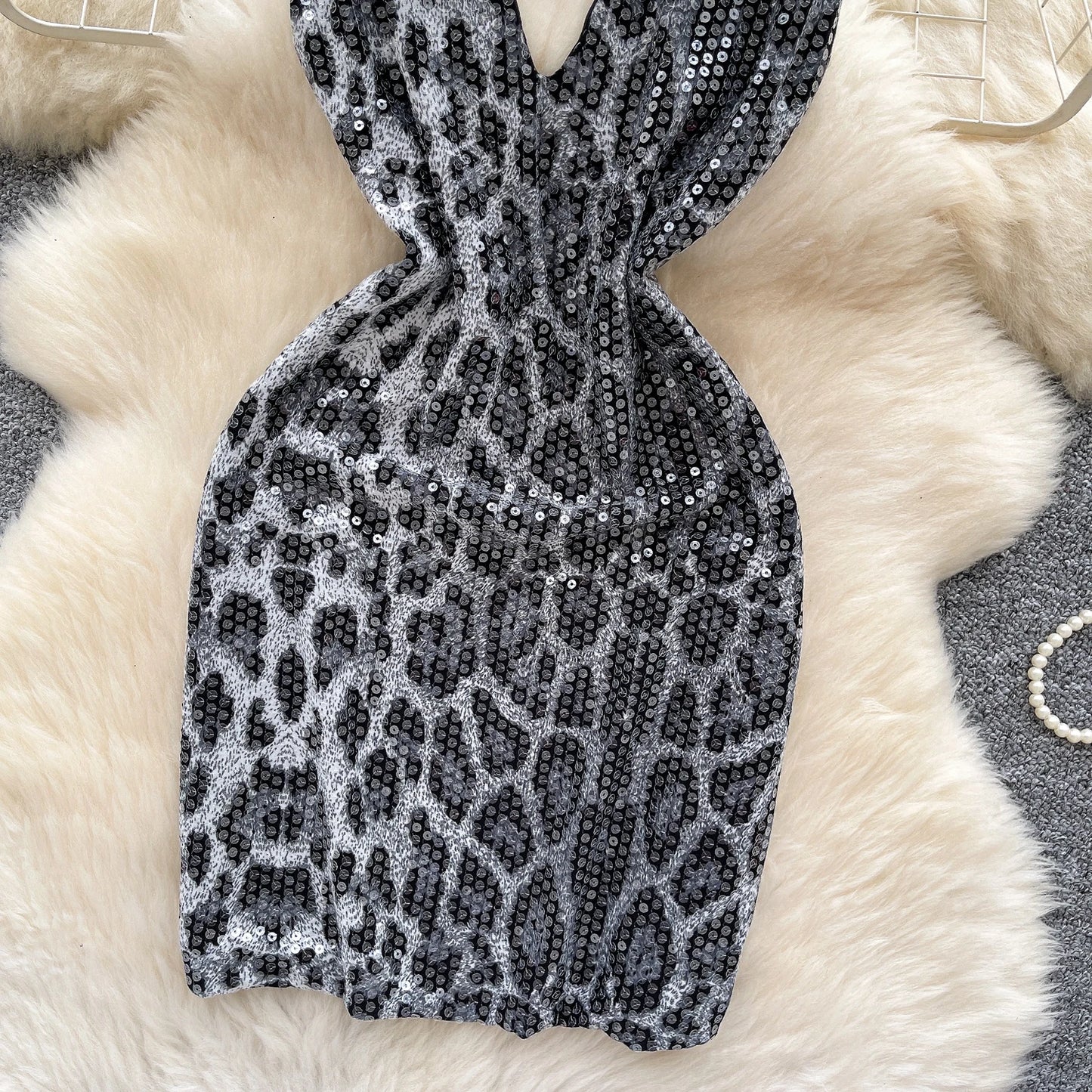 Abito Mini Leopardato con Paillettes - Scollo a V