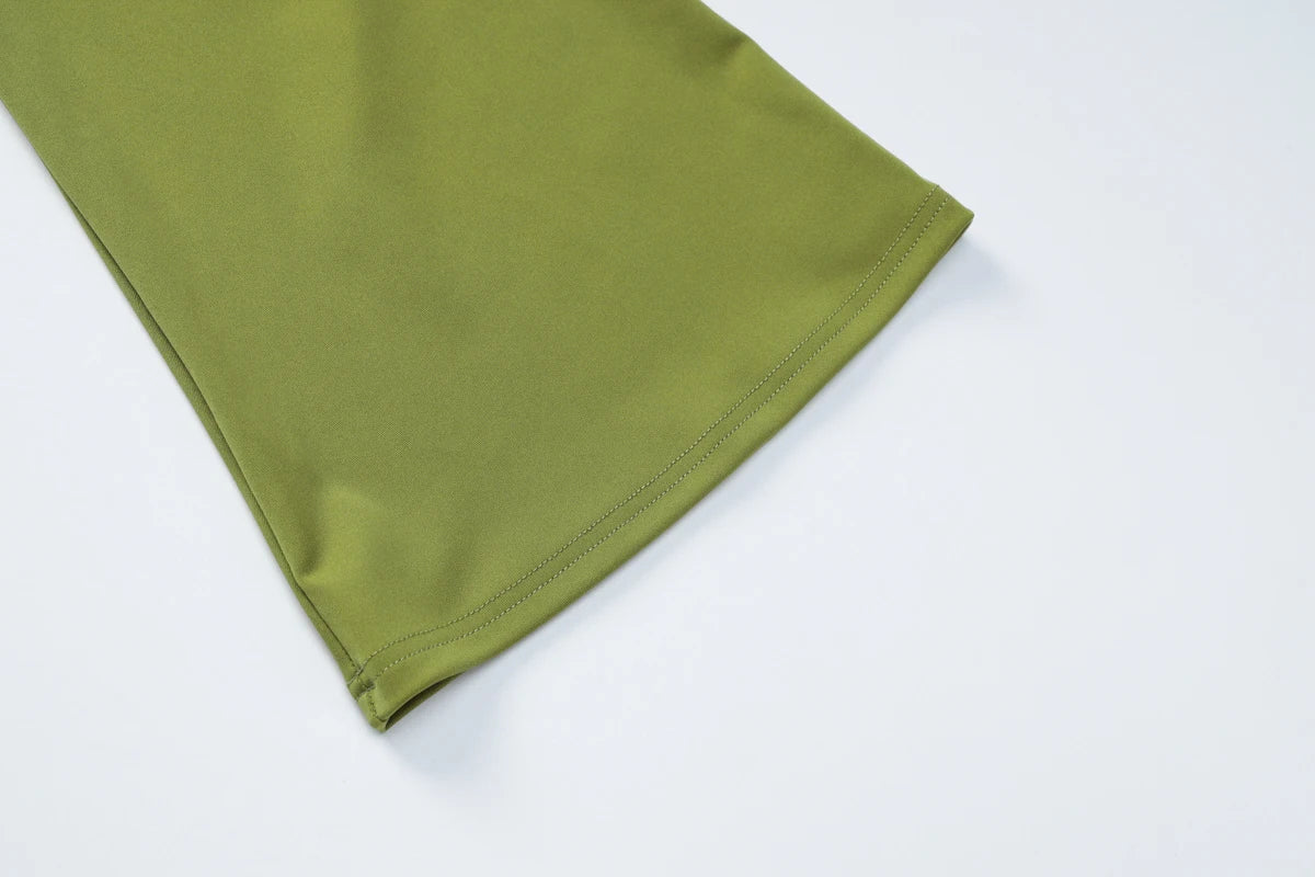 Abito Corto con Drappeggio e Nodo Laterale