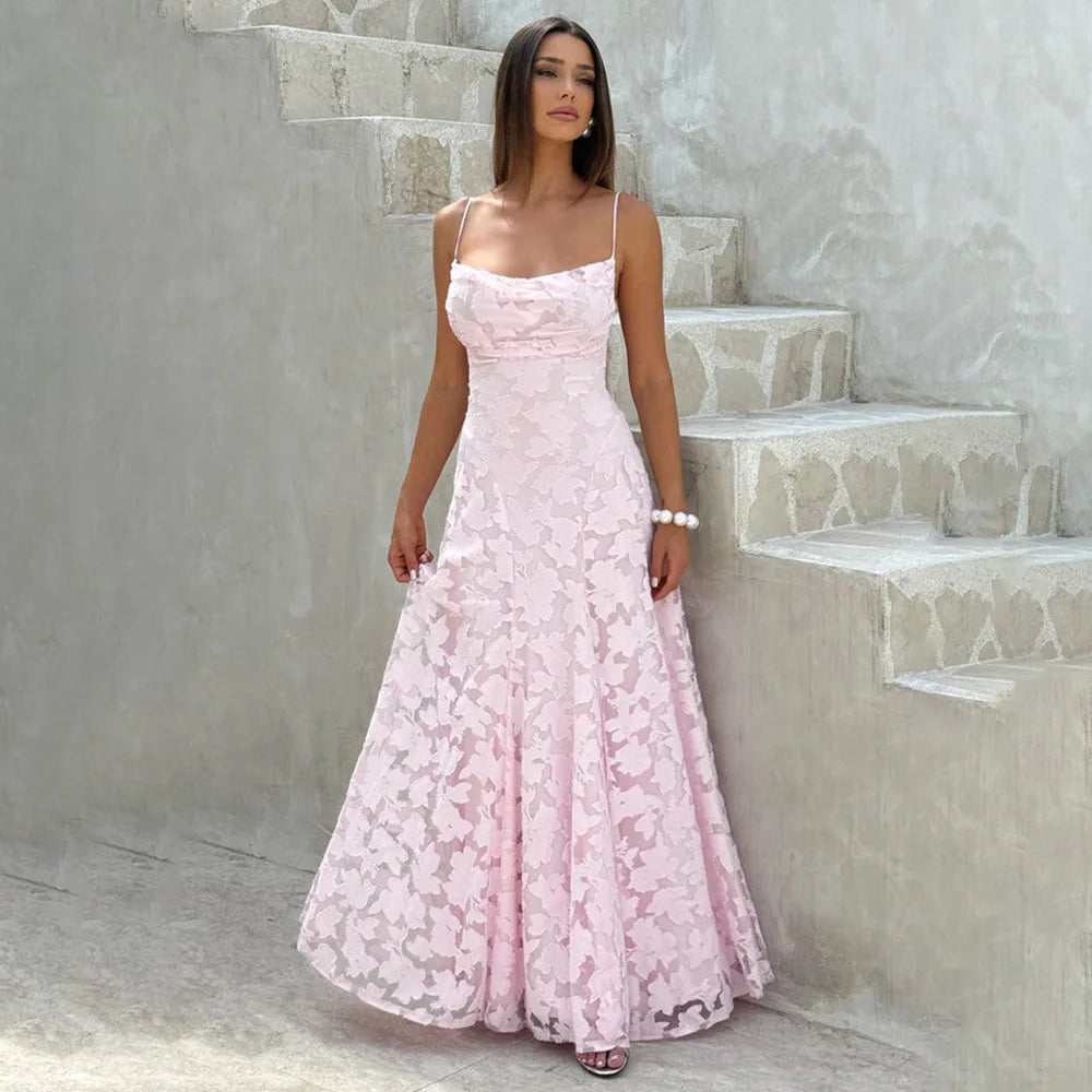 Robe de Soirée Longue Bordeaux en Dentelle avec Col Capuche
