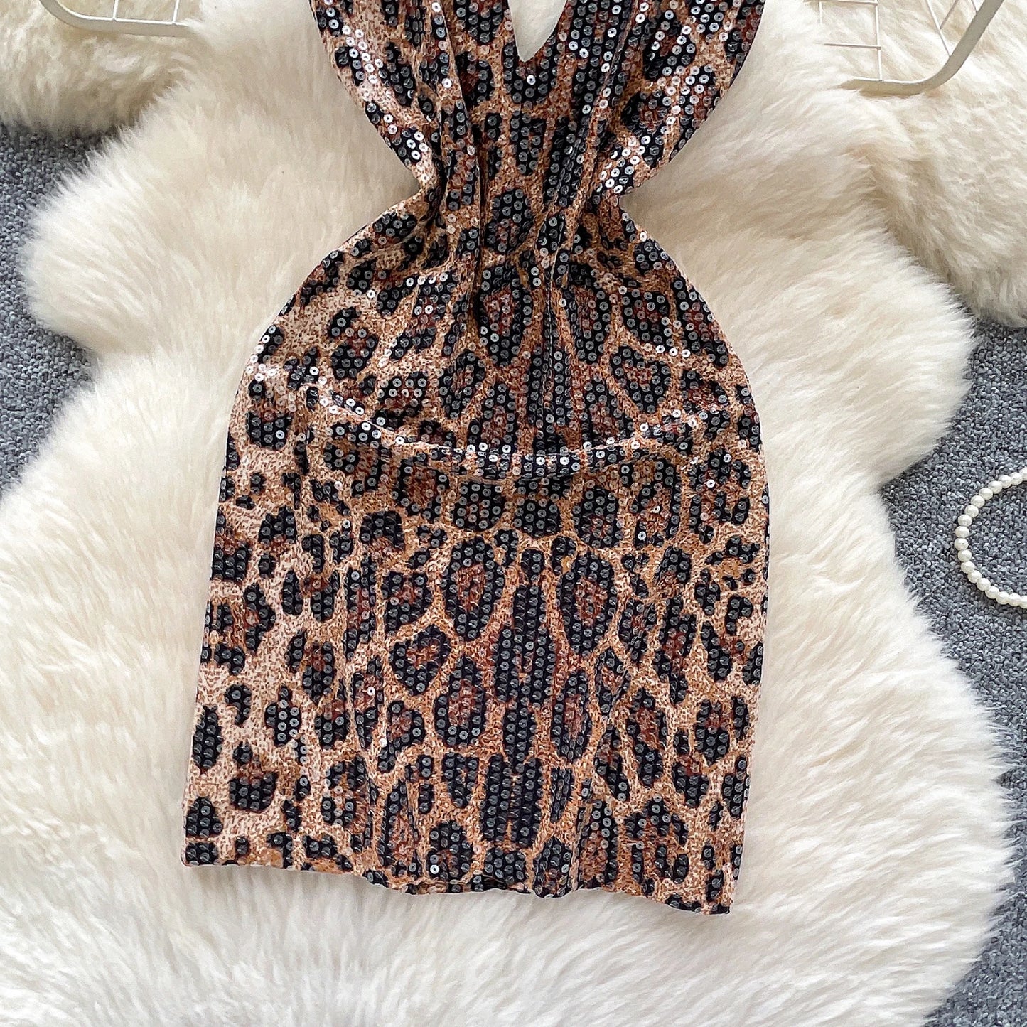 Abito Mini Leopardato con Paillettes - Scollo a V