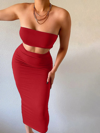 Completo 2 Pezzi donna: top a fascia e gonna midi aderente
Ideale per party e uscite serali
