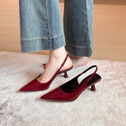 Décolleté con Tacco Basso Kitten Heel a Punta