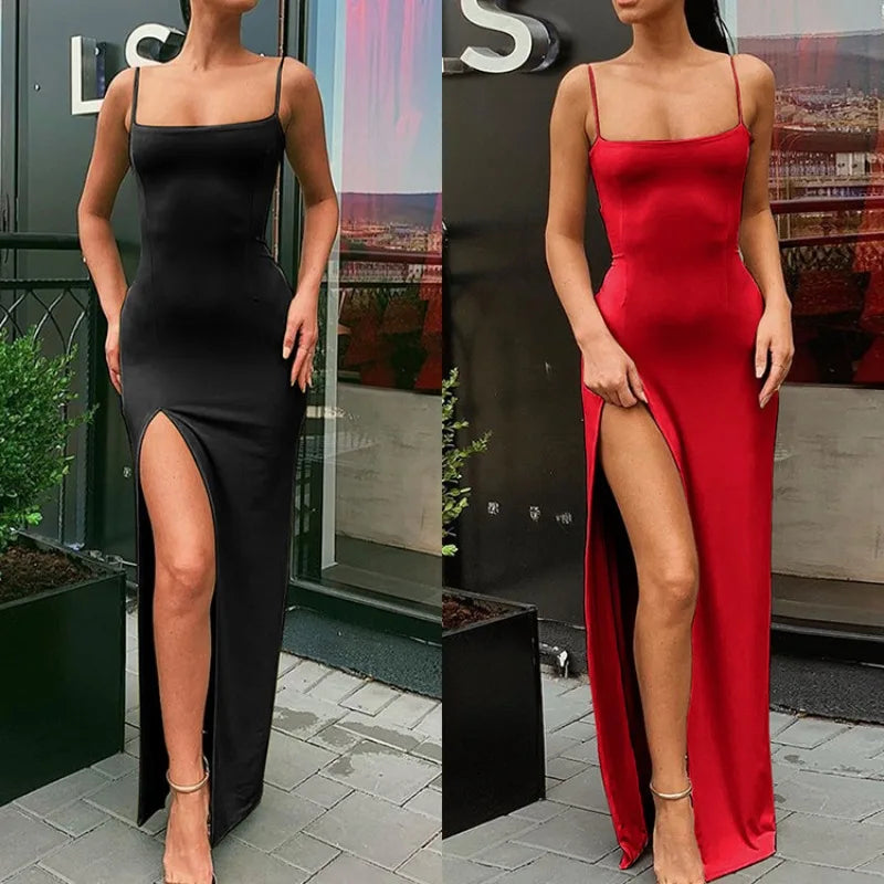 Vestito Lungo Nero Aderente con Spalle Nude e Spacco Gamba