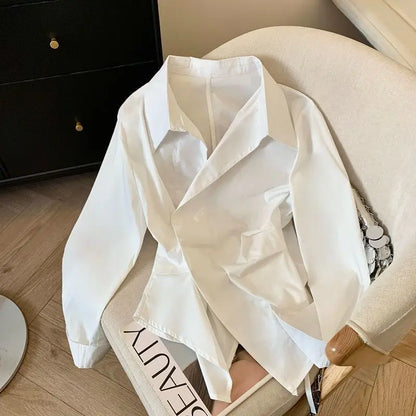 Camicia Azzurra a Incrocio con Dettaglio Drappeggiato