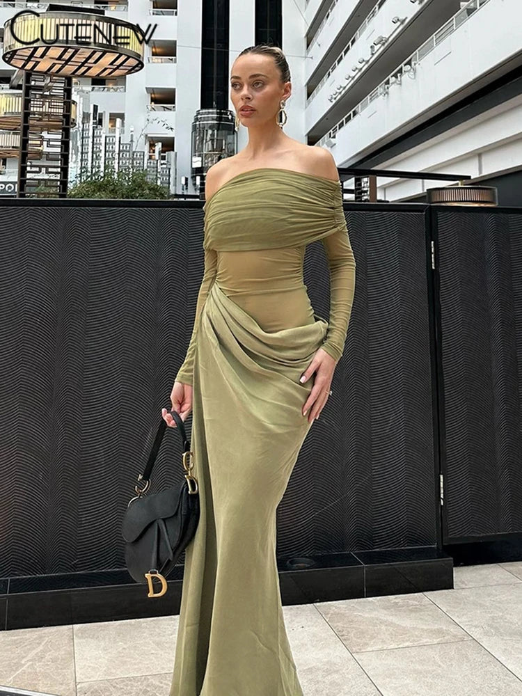Vestito Elegante da Sera con Spalle Scoperte e Dettaglio Mesh Trasparente