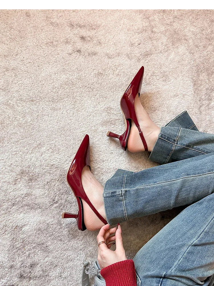 Décolleté con Tacco Basso Kitten Heel a Punta