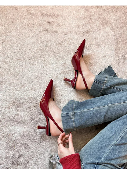 Décolleté con Tacco Basso Kitten Heel a Punta