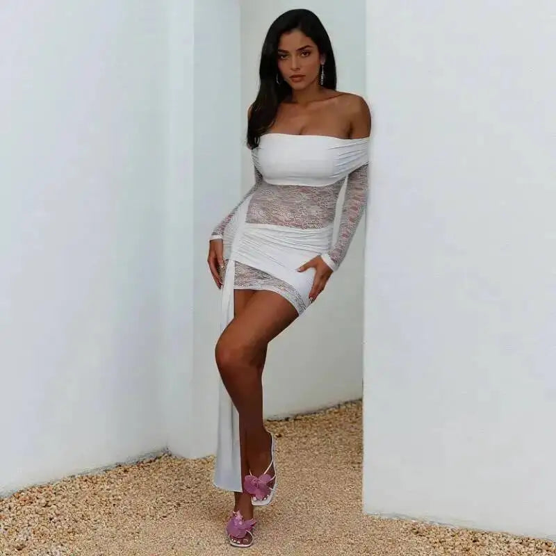 Abito Mini Drappeggiato con Inserto in Pizzo e Scollo a Barca