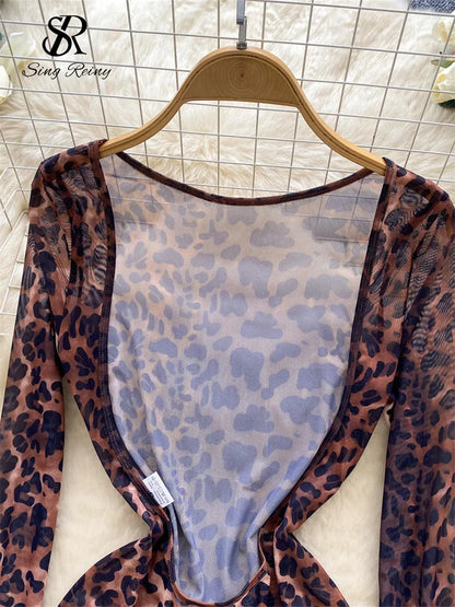Tutina leopardata semitrasparente