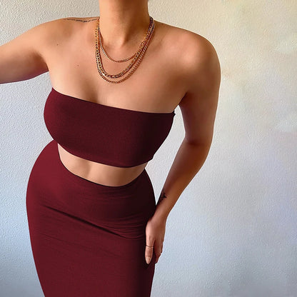 Completo 2 Pezzi donna: top a fascia e gonna midi aderente
Ideale per party e uscite serali