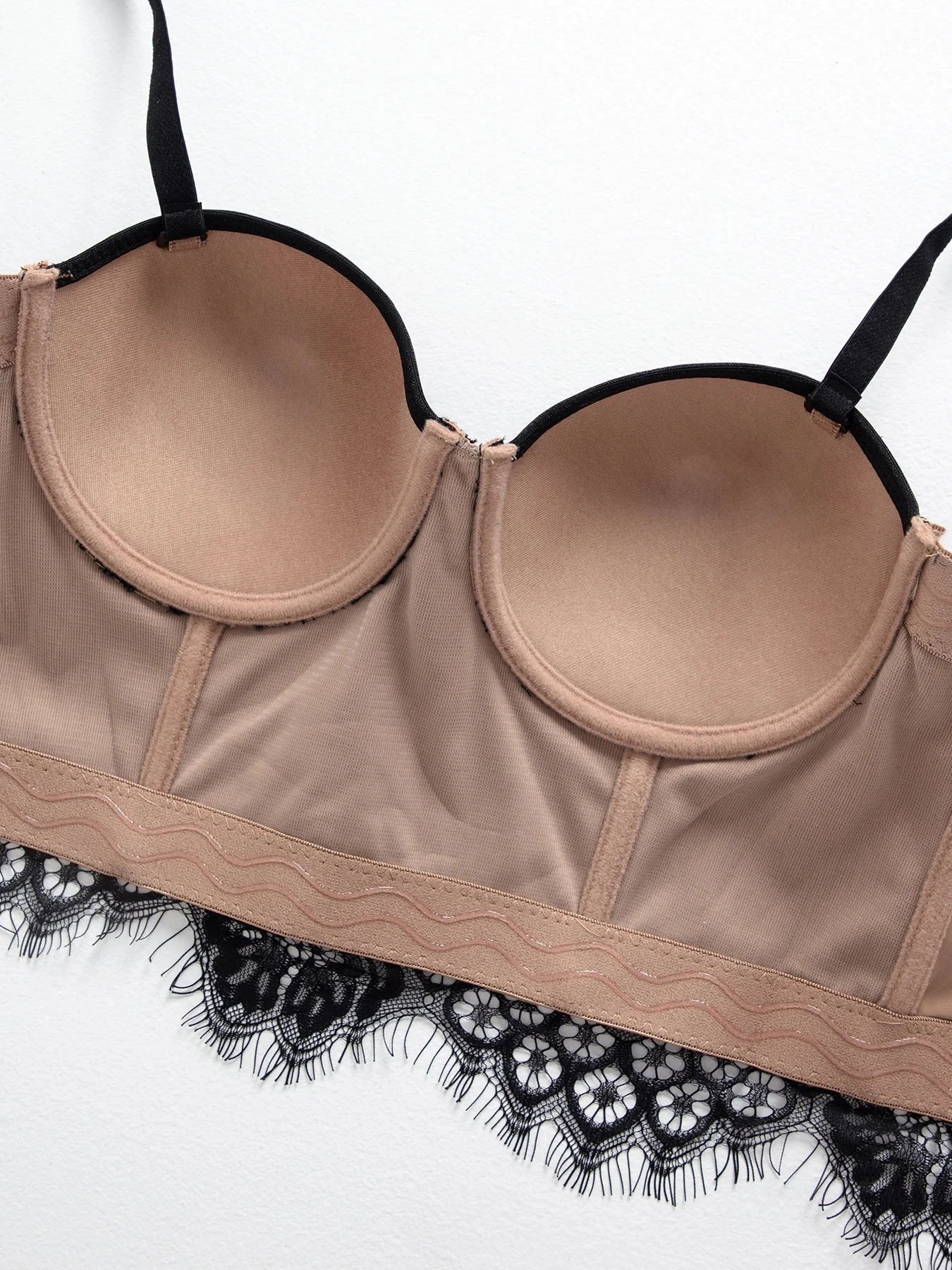 Bustier Elegante con Stecche e Coppe Preformate