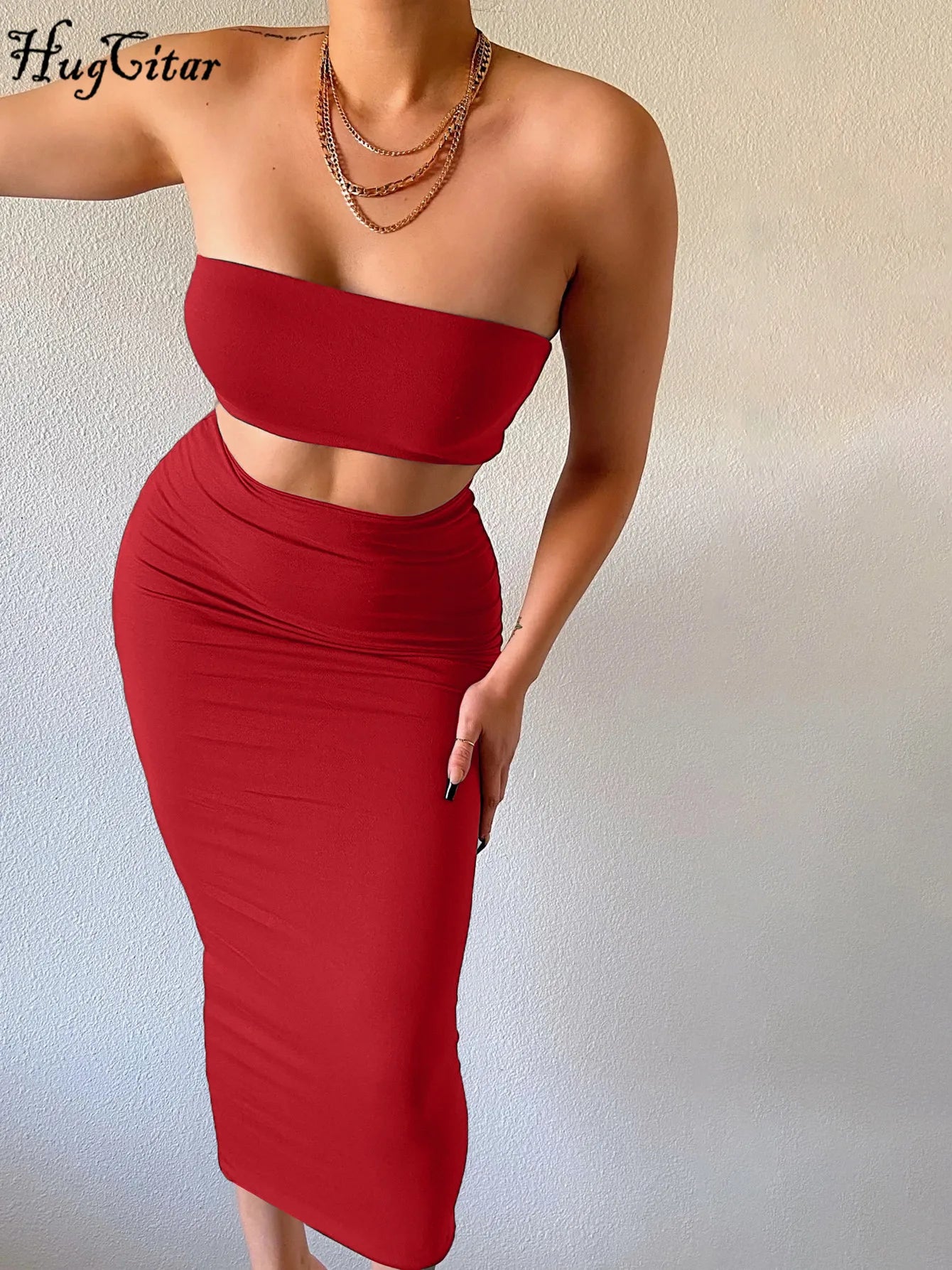 Completo 2 Pezzi donna: top a fascia e gonna midi aderente
Ideale per party e uscite serali