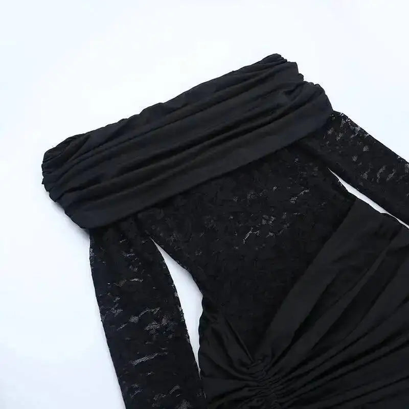 Abito Mini Drappeggiato con Inserto in Pizzo e Scollo a Barca