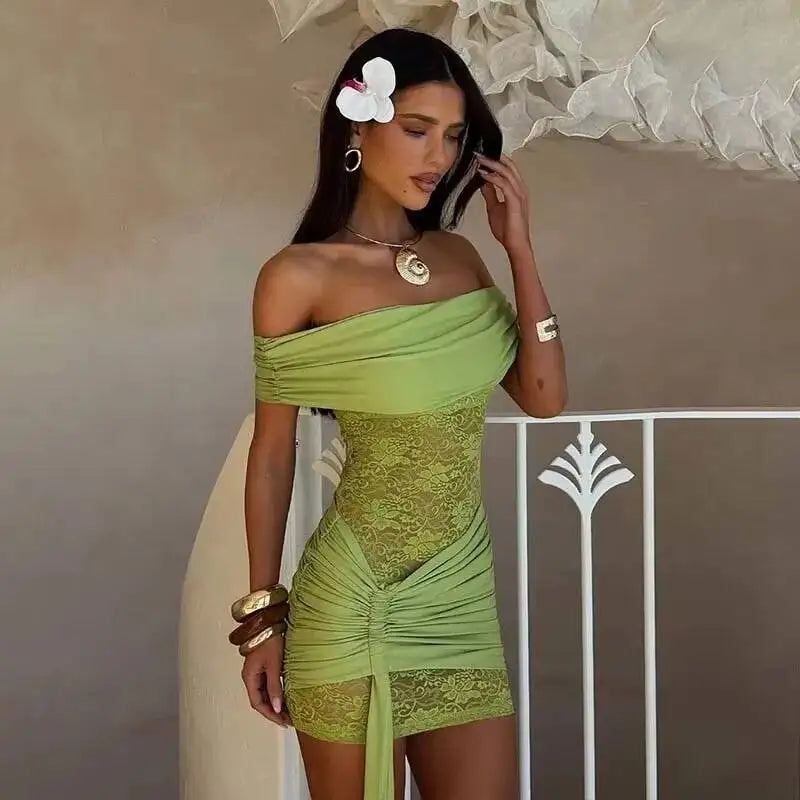 Abito Mini Drappeggiato con Inserto in Pizzo e Scollo a Barca