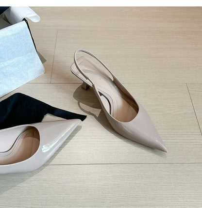 Décolleté con Tacco Basso Kitten Heel a Punta