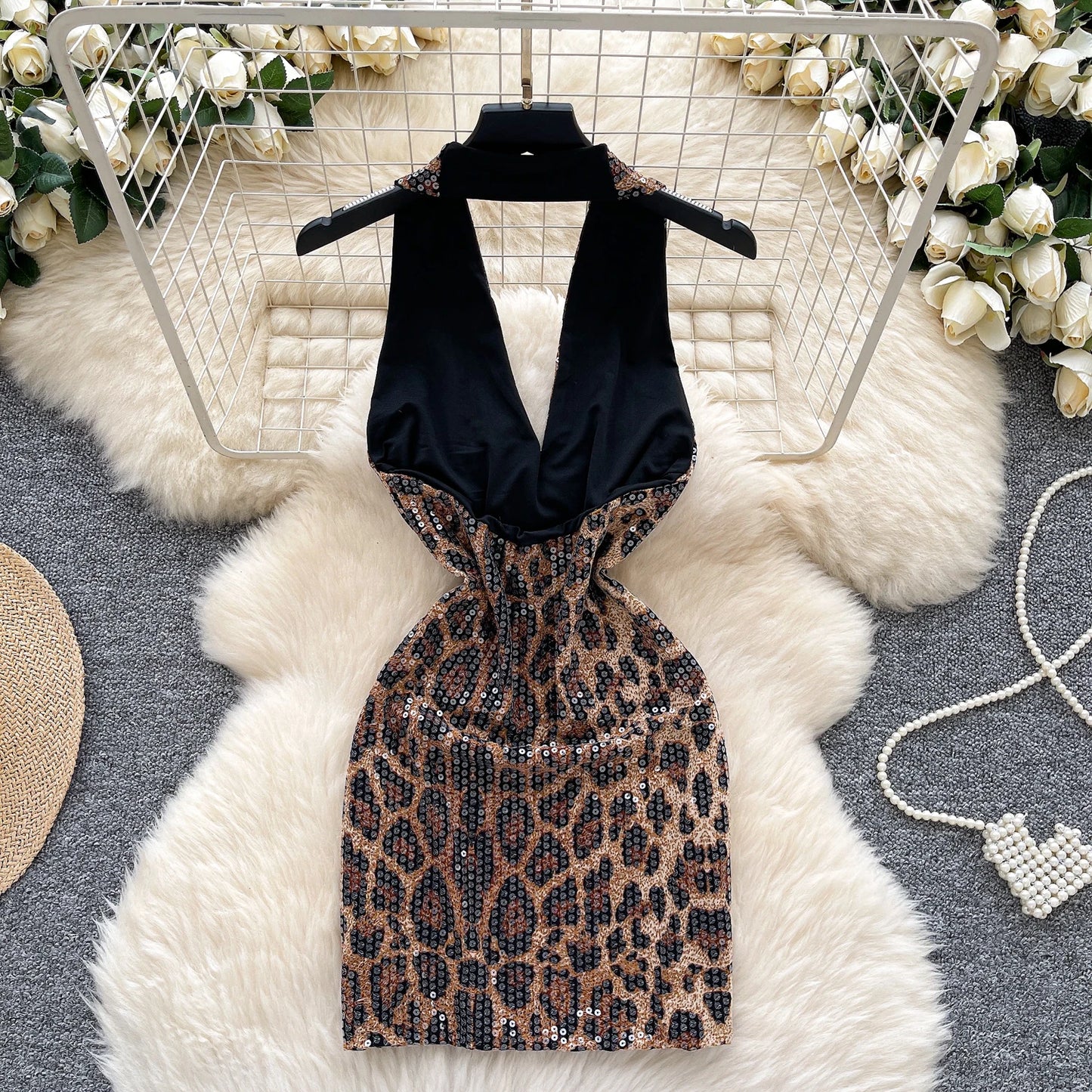 Abito Mini Leopardato con Paillettes - Scollo a V
