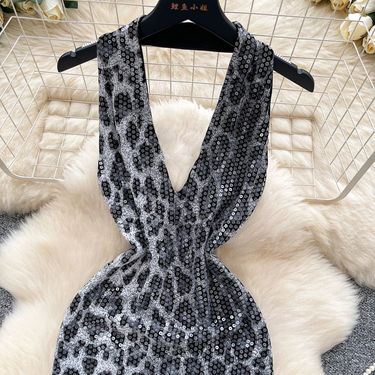 Abito Mini Leopardato con Paillettes - Scollo a V