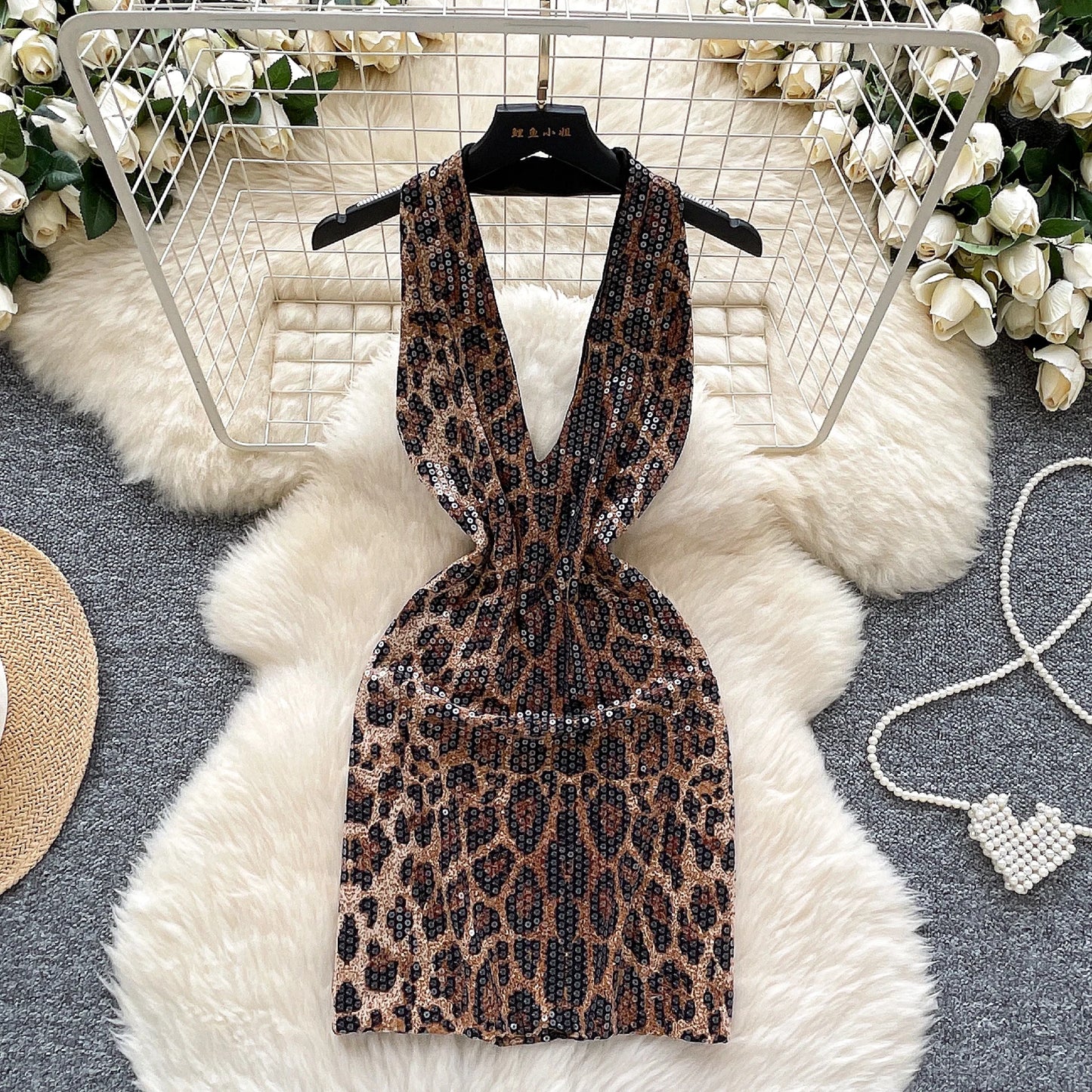 Abito Mini Leopardato con Paillettes - Scollo a V