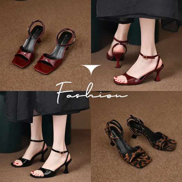 Scarpe Eleganti con Tacco a Rocchetto e Cinturino
