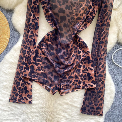 Tutina leopardata semitrasparente