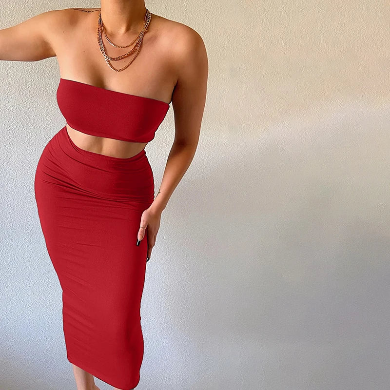 Completo 2 Pezzi donna: top a fascia e gonna midi aderente
Ideale per party e uscite serali