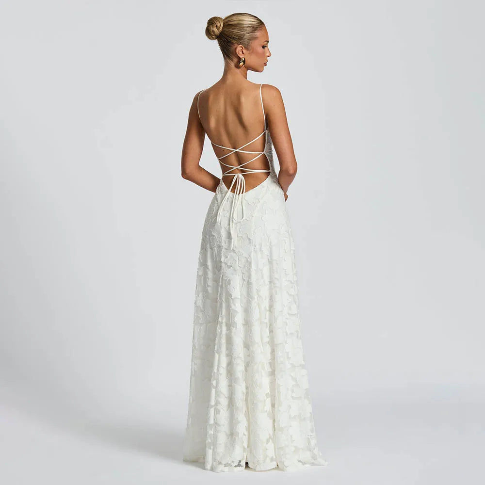 Robe de Soirée Longue Bordeaux en Dentelle avec Col Capuche